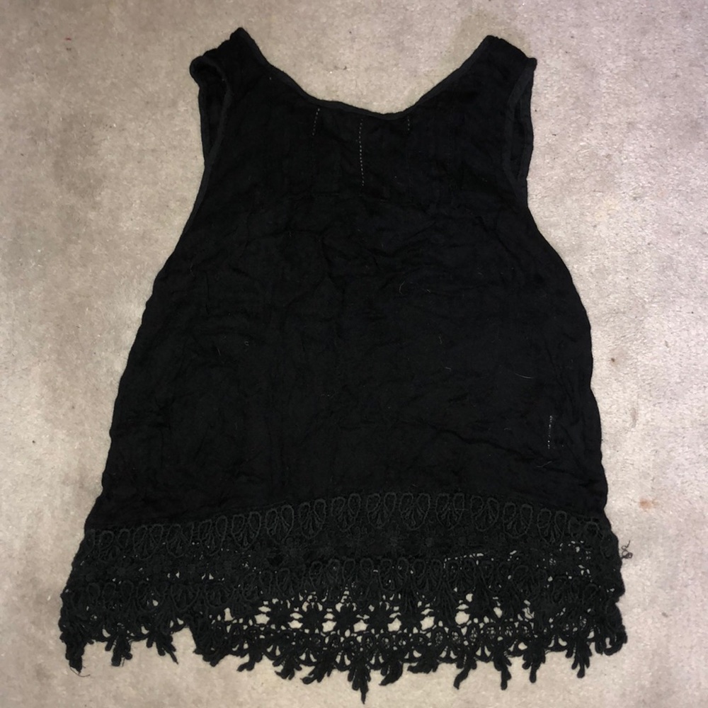 chloe k black lace top!!
